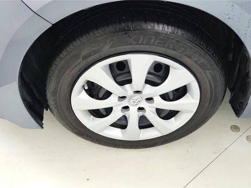 Used 2022 Toyota Corolla LE FWD image 25