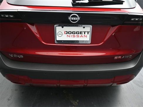 New 2025 Nissan Kicks SR w/ SR Premium Package image 10