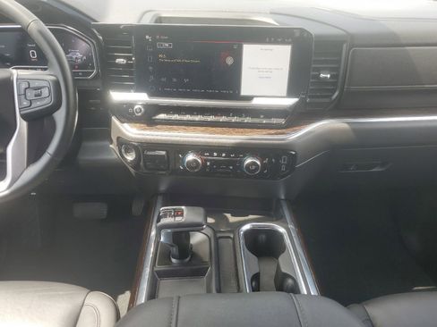 Used 2024 GMC Sierra 1500 Elevation w/ Elevation Premium Package AWD/4WD image 10