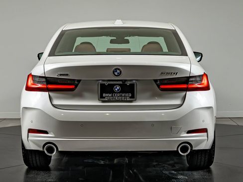 Used 2025 BMW 330i xDrive Sedan w/ M Sport Package AWD/4WD image 6
