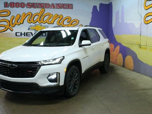 Used 2023 Chevrolet Traverse RS w/ LPO, Floor Liner Package image 2