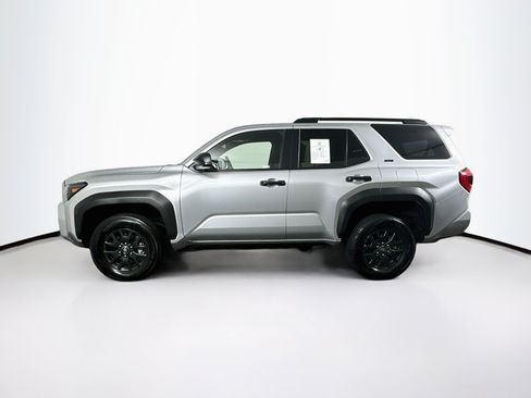Used 2026 Toyota 4Runner SR5 AWD/4WD image 4