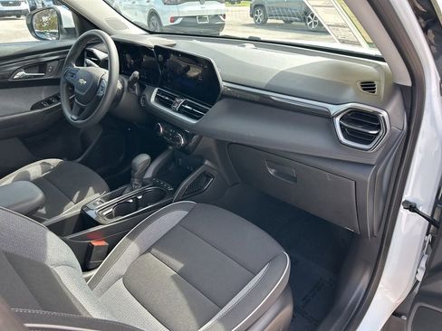 Used 2026 Chevrolet TrailBlazer LT FWD image 38