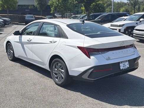 New 2026 Hyundai Elantra Hybrid FWD image 6