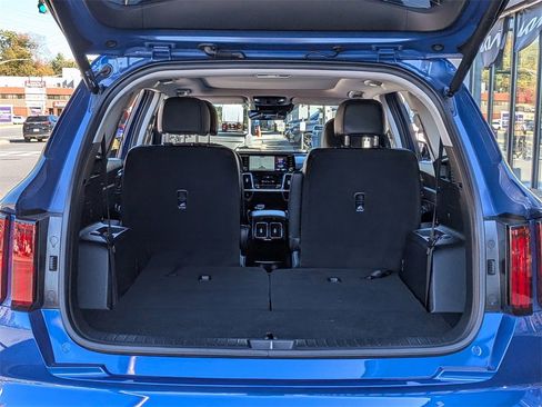 Certified 2023 Kia Sorento SX image 8