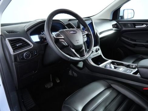 Certified 2024 Ford Edge SEL w/ Convenience Package AWD/4WD image 15