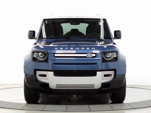 Used 2024 Land Rover Defender 110 S image 10