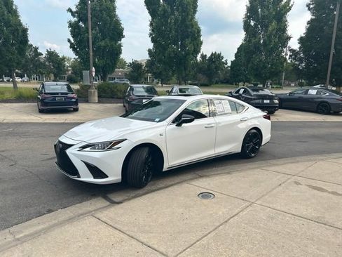 Used 2025 Lexus ES 350 F Sport FWD image 3