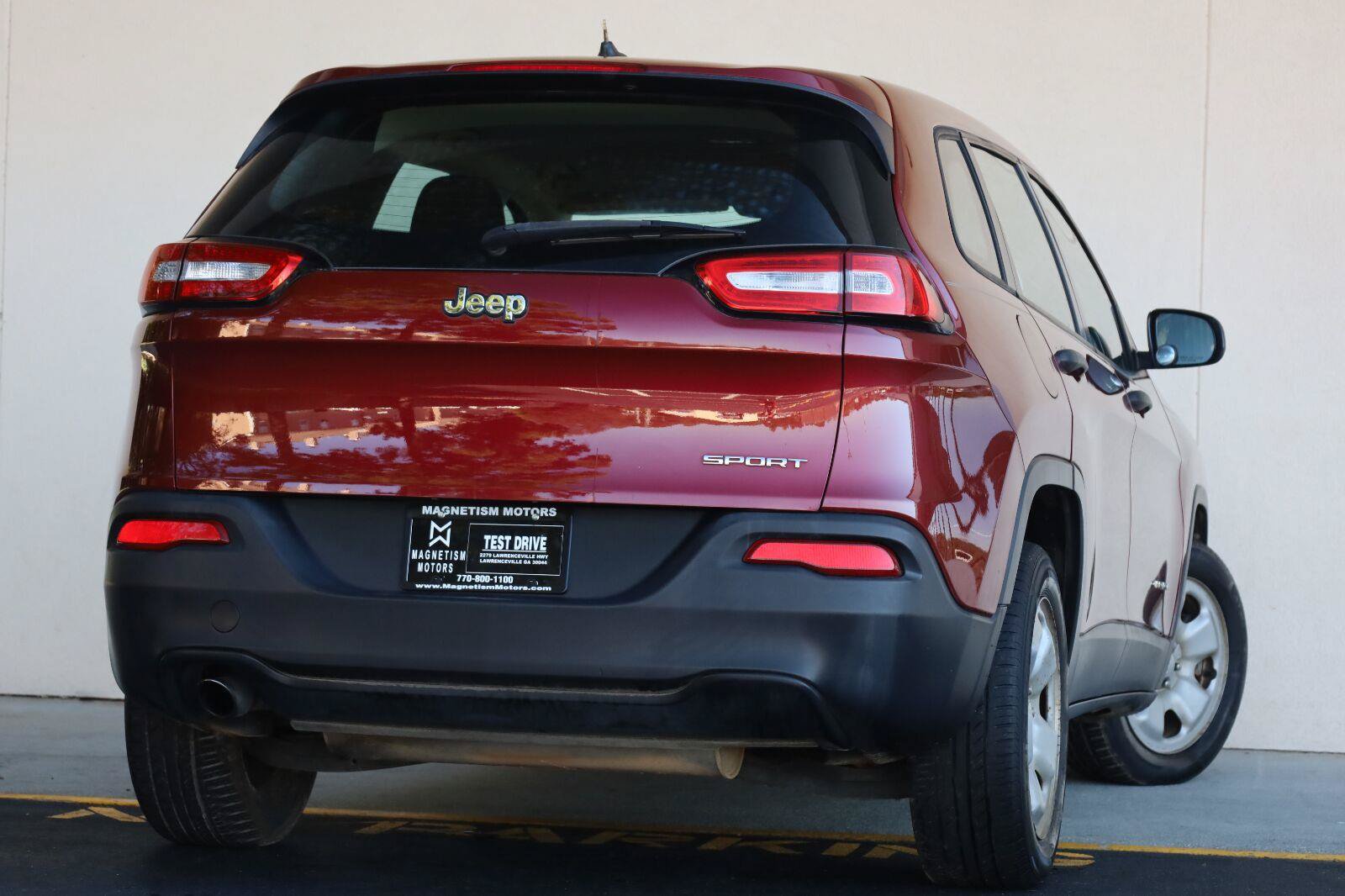 Used 2014 Jeep Cherokee Sport FWD image 11