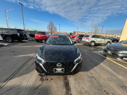 Used 2025 Nissan Sentra S image 2
