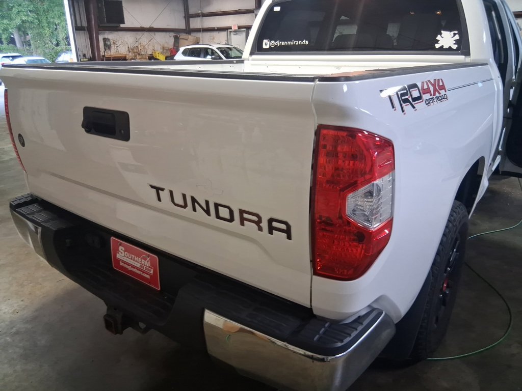 Used 2015 Toyota Tundra SR5 w/ TRD Off Road Package AWD/4WD image 4