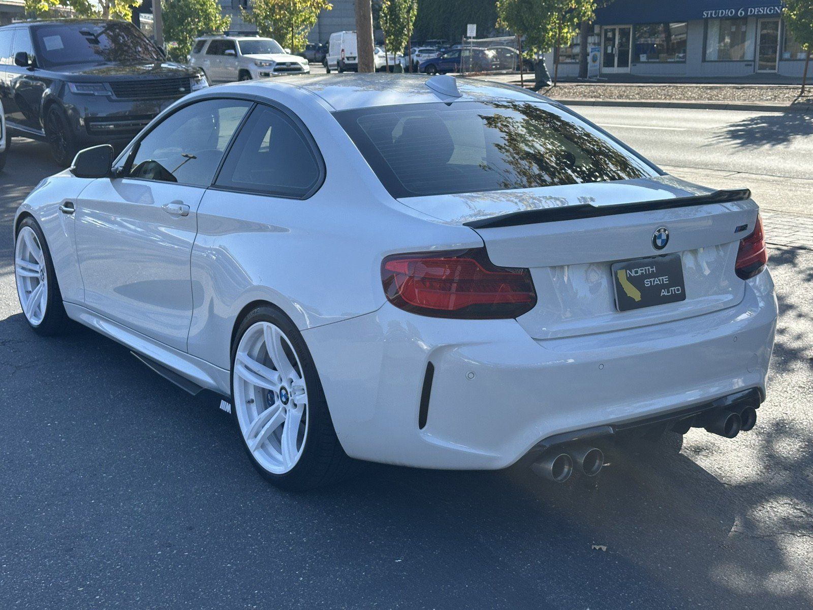 Used 2018 BMW M2 RWD image 11