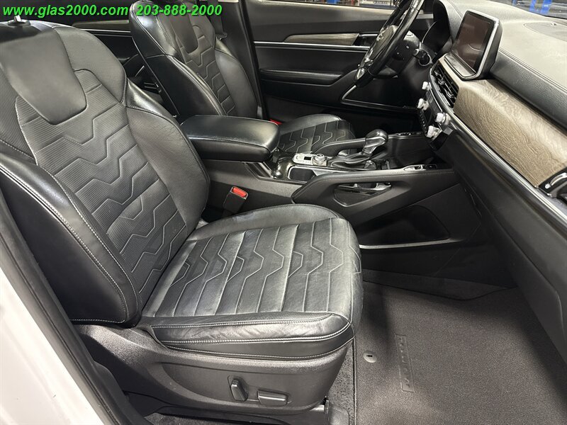 Used 2022 Kia Telluride SX w/ SX Prestige Package AWD/4WD image 5