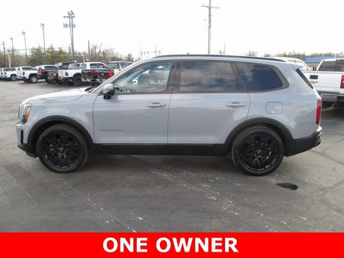 Used 2022 Kia Telluride EX w/ EX Premium Package image 8