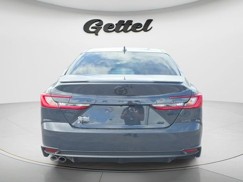 Used 2025 Toyota Camry SE image 5