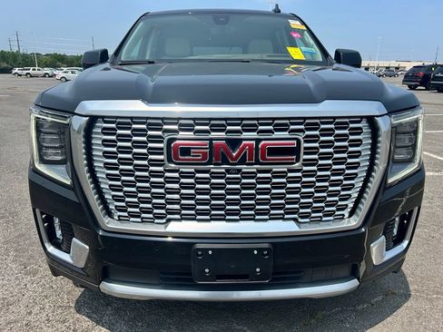 Used 2021 GMC Yukon Denali w/ Denali Ultimate Package AWD/4WD image 7