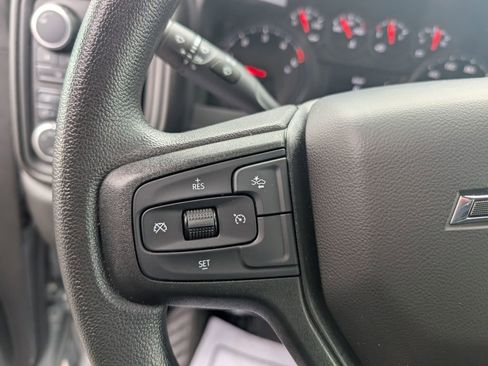 Used 2025 Chevrolet Silverado 2500 Custom w/ Custom Value Package image 19