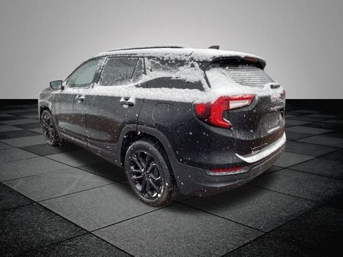 Used 2022 GMC Terrain SLT w/ Elevation Edition image 8