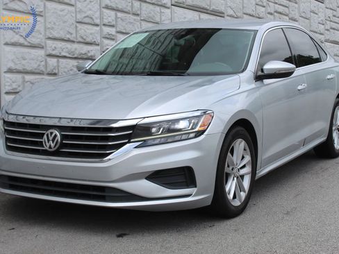 Used 2020 Volkswagen Passat 2.0T SE FWD image 1
