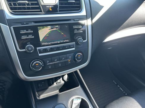 Used 2017 Nissan Altima 2.5 SR w/ LED Appearance Package FWD image 13