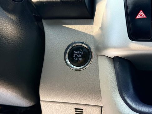 Used 2018 Toyota Highlander XLE FWD image 53