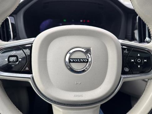 Certified 2023 Volvo XC60 B6 Ultimate w/ Protection Package Premier image 27