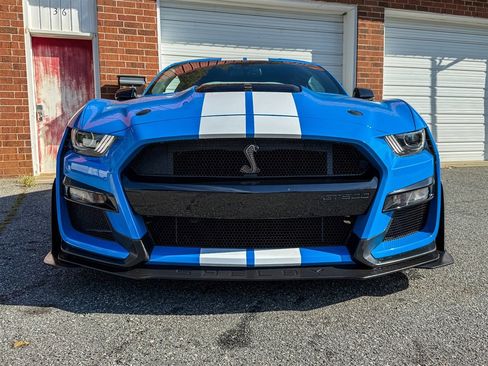 Used 2022 Ford Mustang Shelby GT500 w/ Carbon Fiber Track Pack image 10