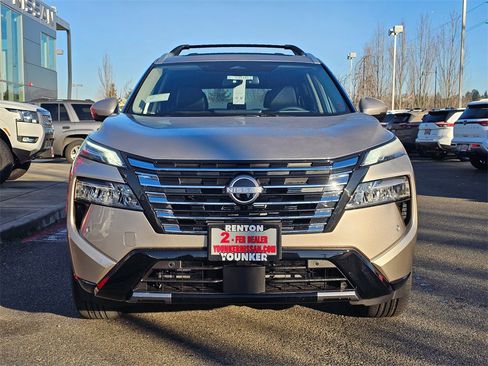 New 2026 Nissan Rogue Platinum image 2