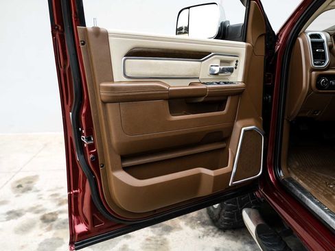 Used 2022 RAM 2500 Laramie AWD/4WD image 44