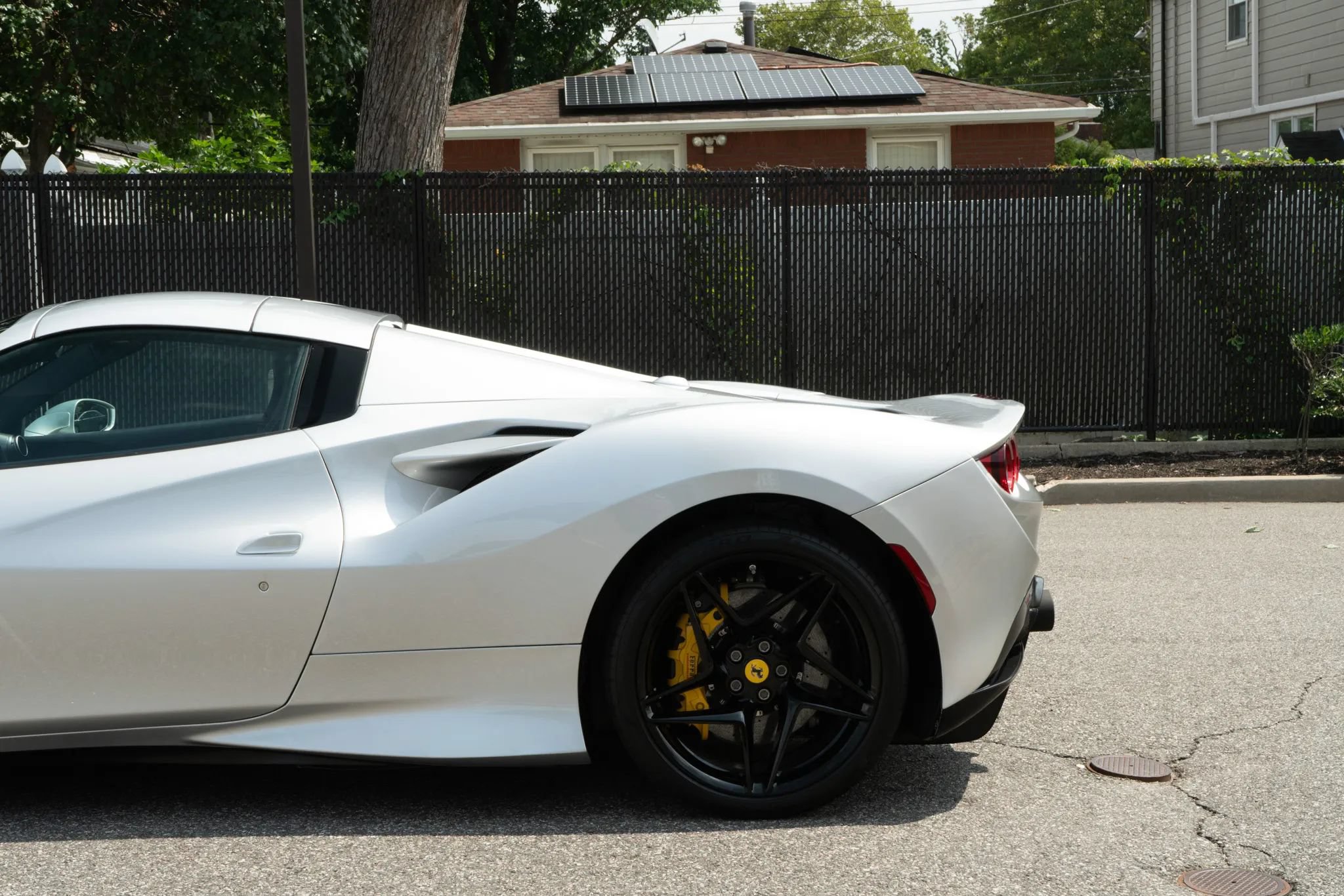 Used 2022 Ferrari F8 Tributo RWD image 49