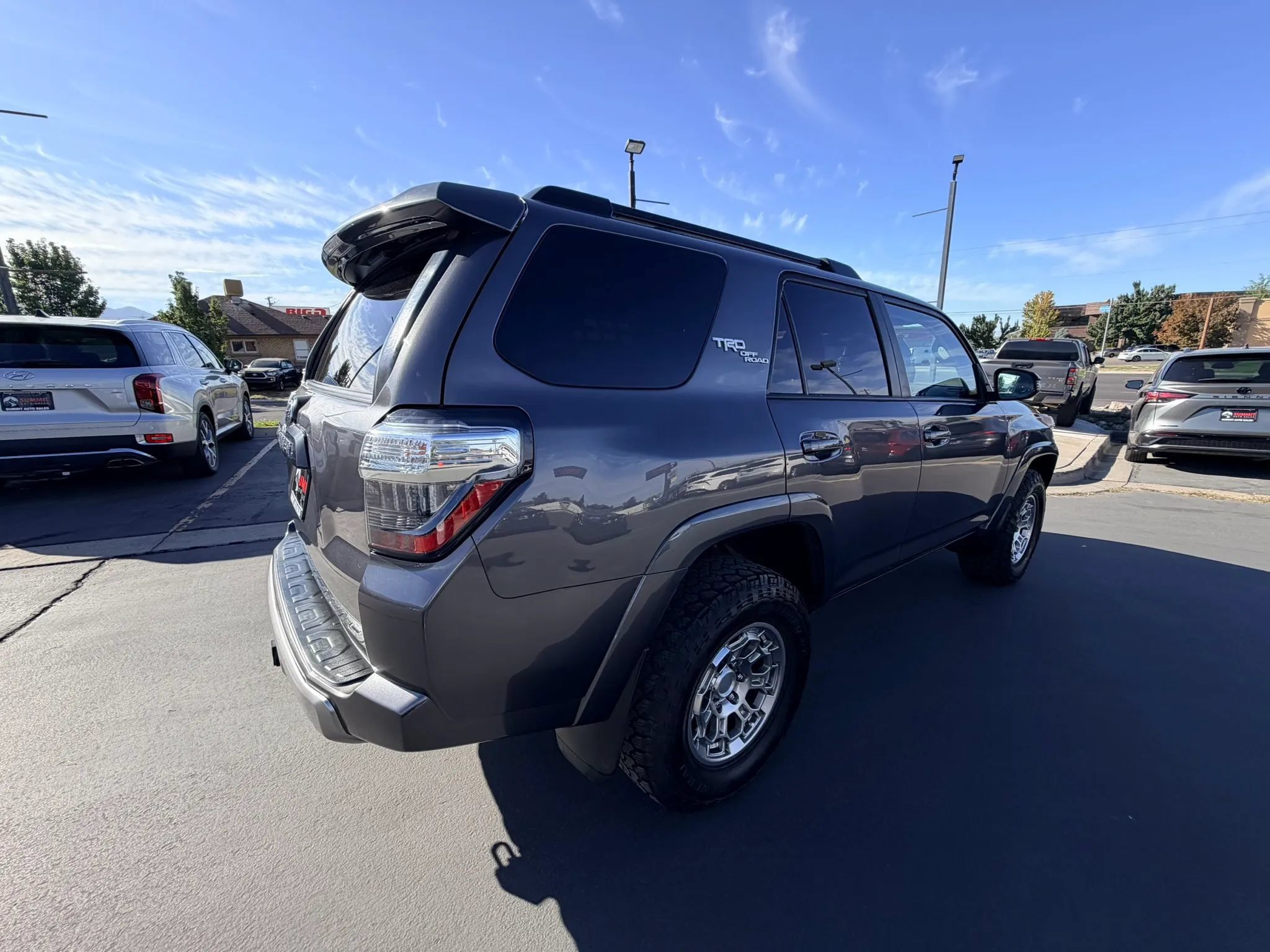 Used 2020 Toyota 4Runner TRD Off-Road Premium w/ Moonroof Package AWD/4WD image 4