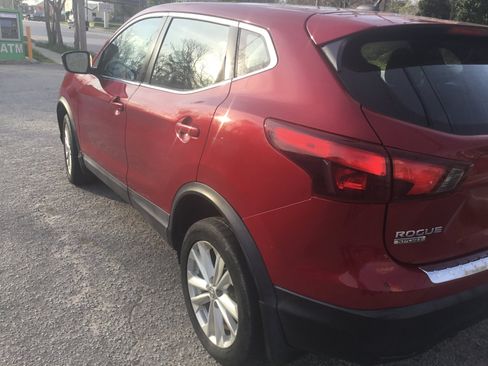 Used 2018 Nissan Rogue Sport S w/ S Appearance Package image 5