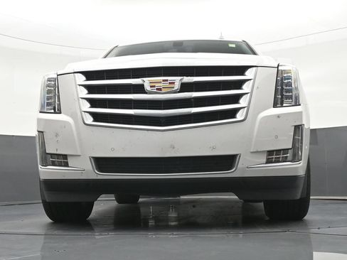 Used 2020 Cadillac Escalade 2WD image 31