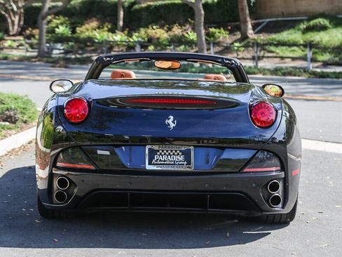 Used 2010 Ferrari California image 4
