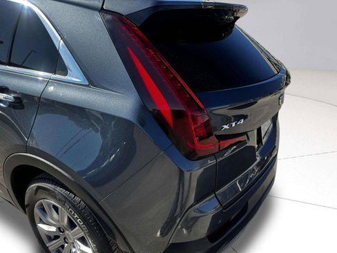 Used 2019 Cadillac XT4 Premium Luxury image 16