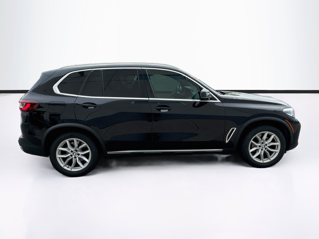 Used 2021 BMW X5 xDrive40i w/ Convenience Package AWD/4WD image 4