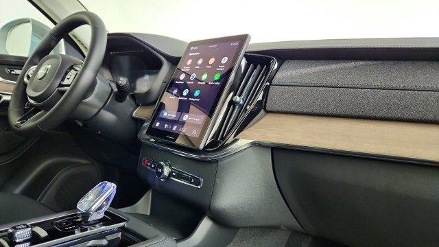 New 2026 Volvo XC90 T8 Plus AWD/4WD image 36