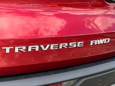 Used 2025 Chevrolet Traverse LT w/ Driver Confidence Package AWD/4WD image 24