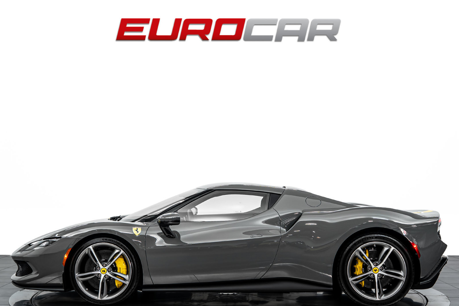 Used 2023 Ferrari 296 GTB RWD image 2