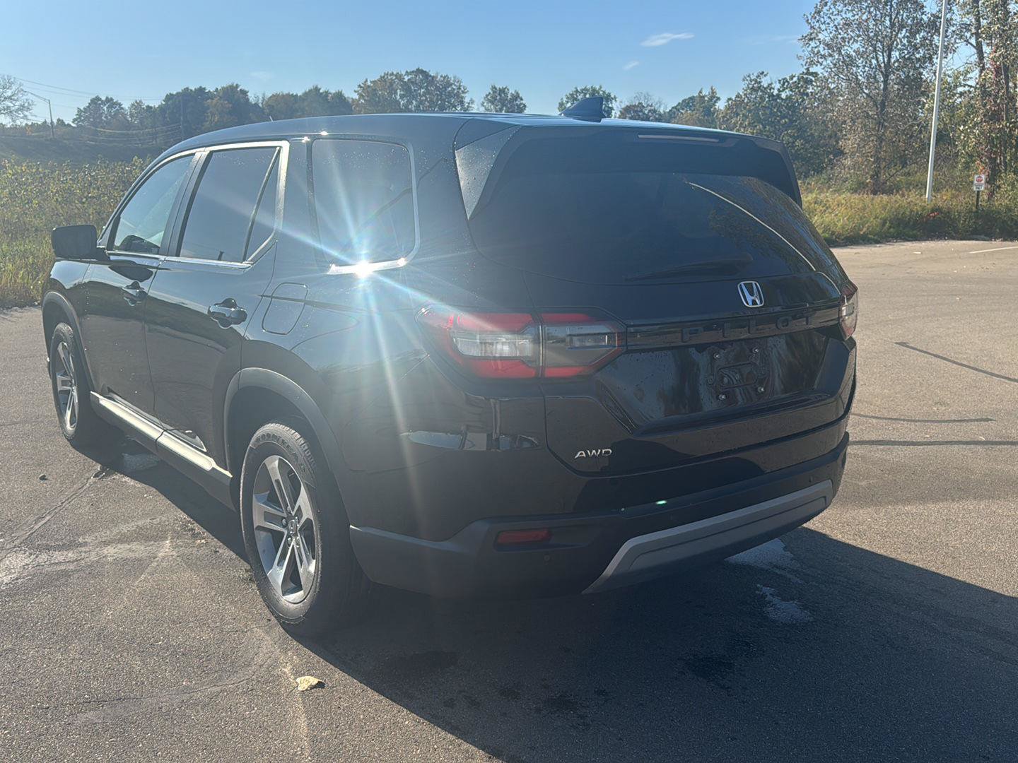 Used 2024 Honda Pilot EX-L image 3