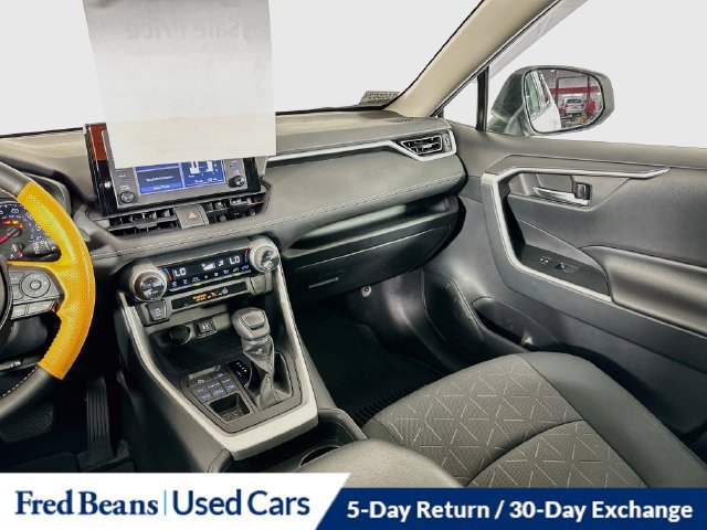 Used 2019 Toyota RAV4 XLE w/ All Weather Liner Package AWD/4WD image 28