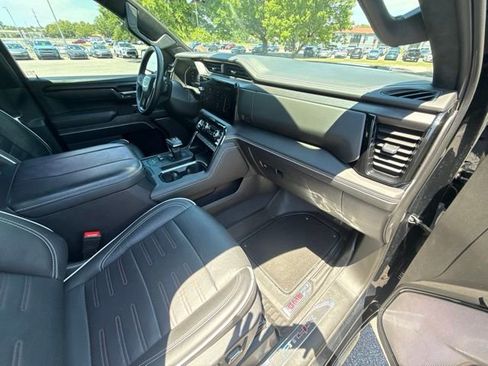 Used 2023 GMC Sierra 1500 AT4X AWD/4WD image 15