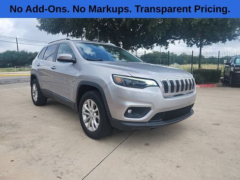 Used 2019 Jeep Cherokee Latitude w/ Popular Appearance Group AWD/4WD image 1