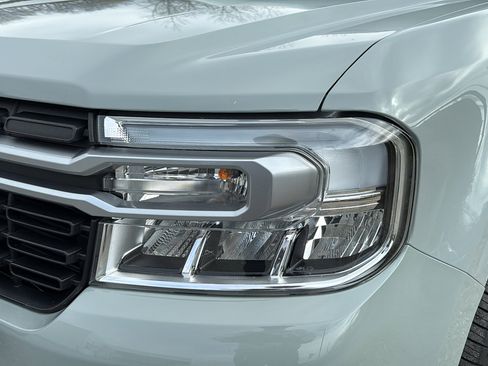 Used 2023 Ford Maverick Lariat w/ Equipment Group 500A Standard image 9