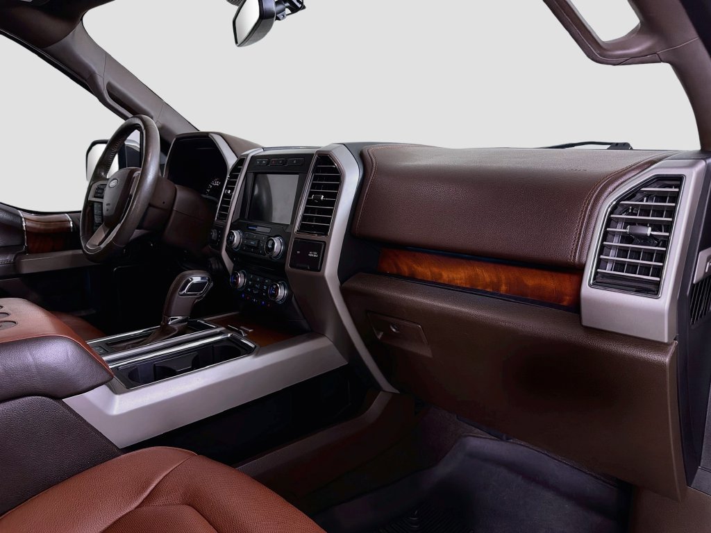 Used 2018 Ford F150 King Ranch w/ Equipment Group 601A Luxury AWD/4WD image 35