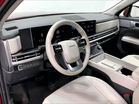 Certified 2025 Hyundai Santa Fe SEL FWD image 16