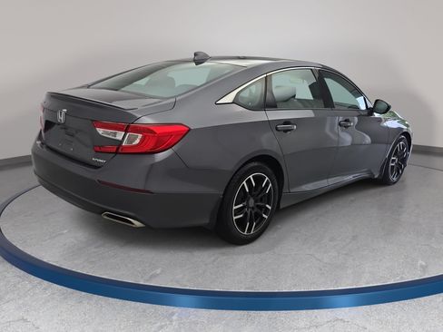 Used 2018 Honda Accord Sport image 5
