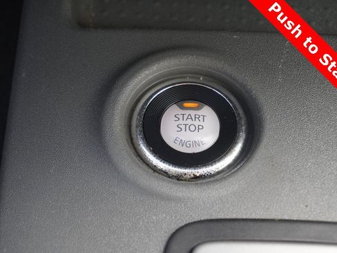 Used 2020 Nissan Frontier SV w/ Midnight Edition Floor Mats image 17