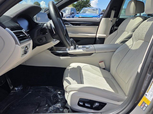 Used 2022 BMW 745e xDrive w/ M Sport Package AWD/4WD image 12