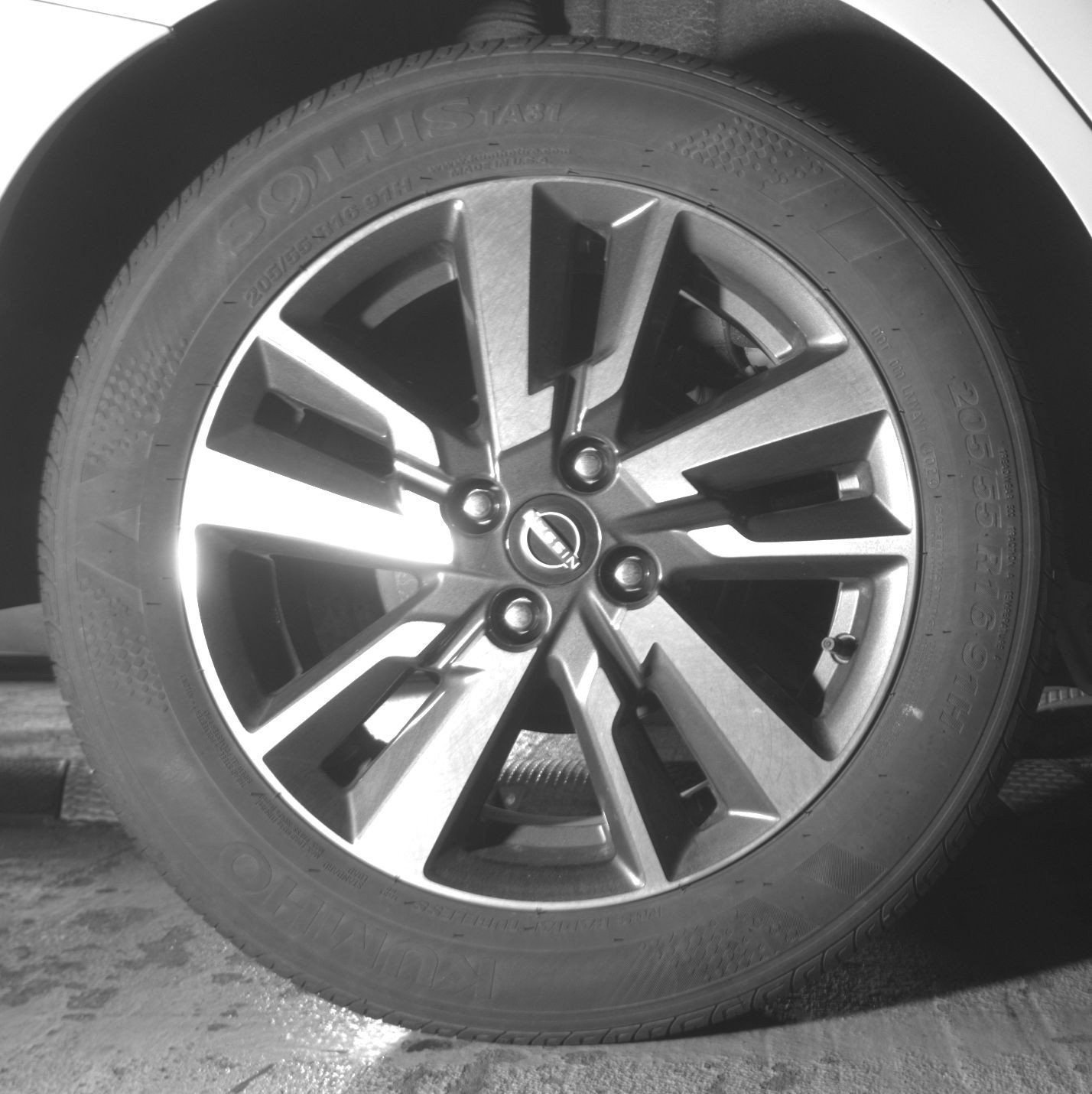 Used 2025 Nissan Versa SV FWD image 18
